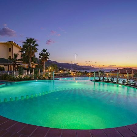 Hotel Scoglio Del Leone Цамброне Экстерьер фото