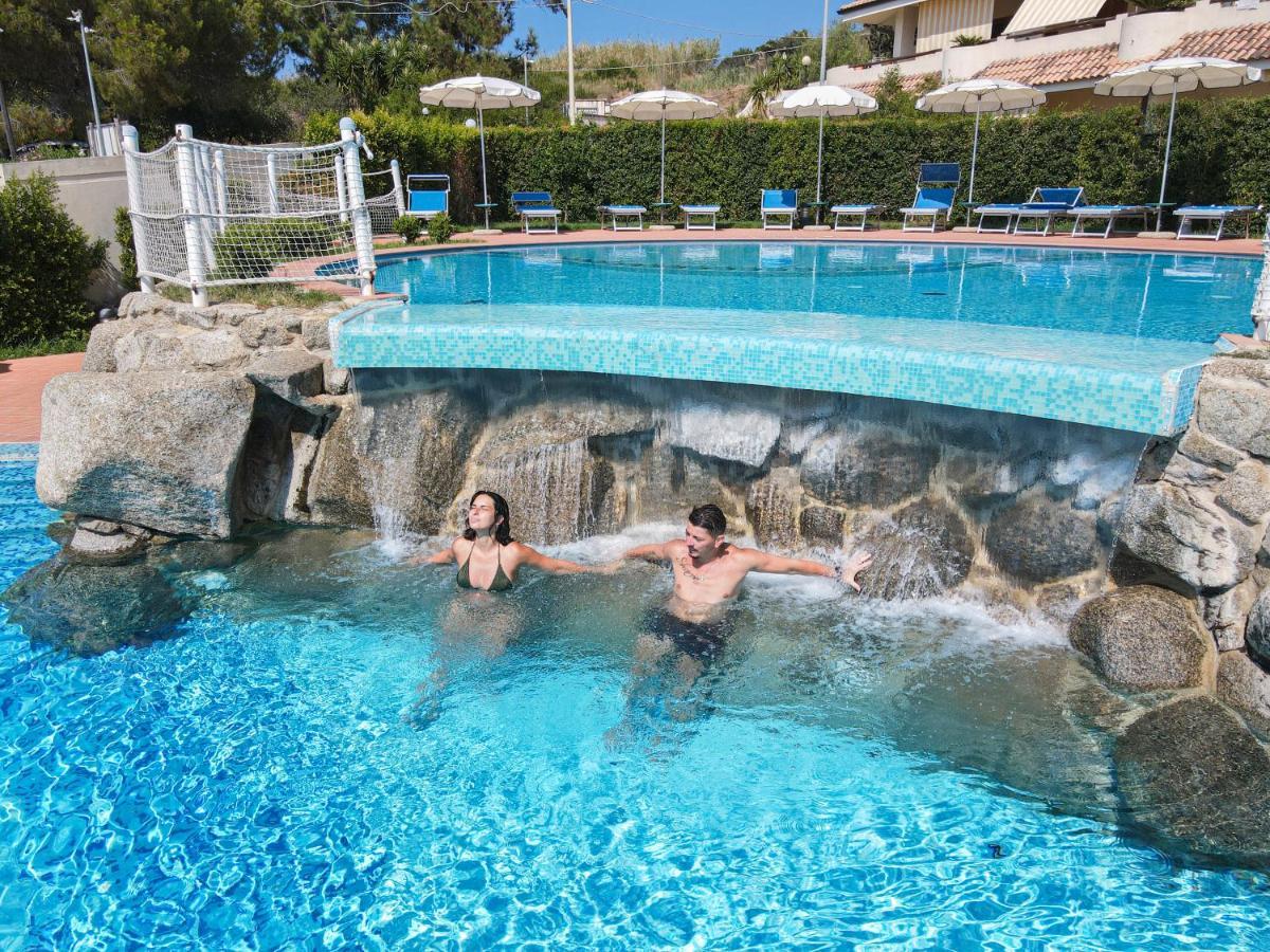 Hotel Scoglio Del Leone Цамброне Экстерьер фото