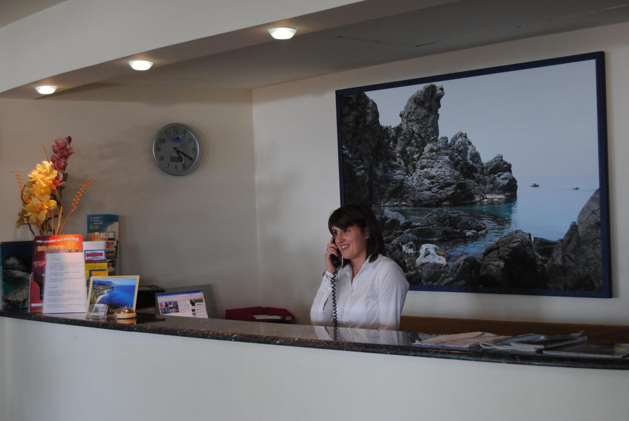 Hotel Scoglio Del Leone Цамброне Экстерьер фото