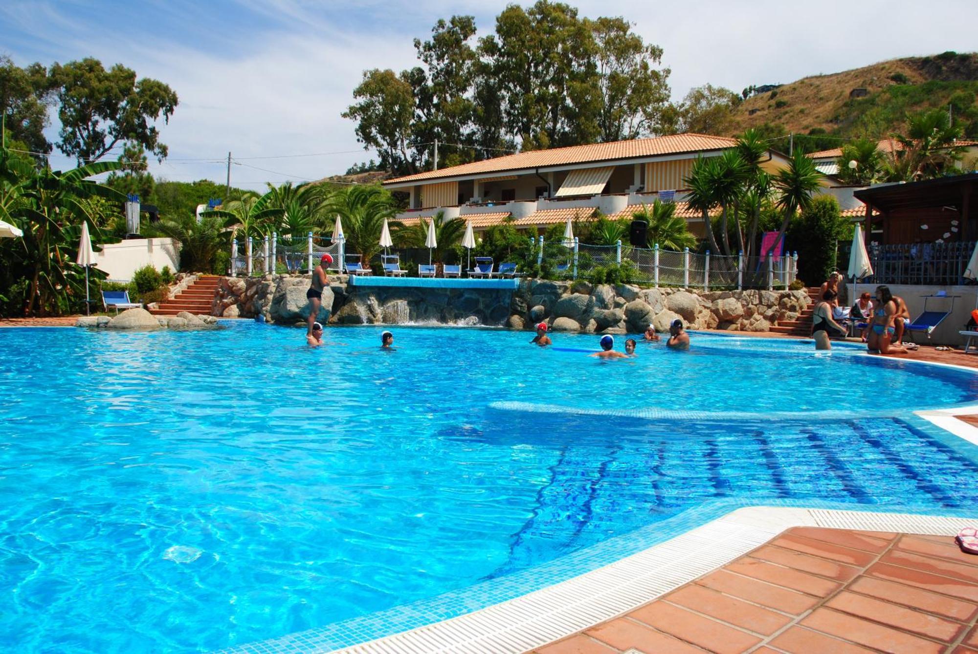 Hotel Scoglio Del Leone Цамброне Экстерьер фото