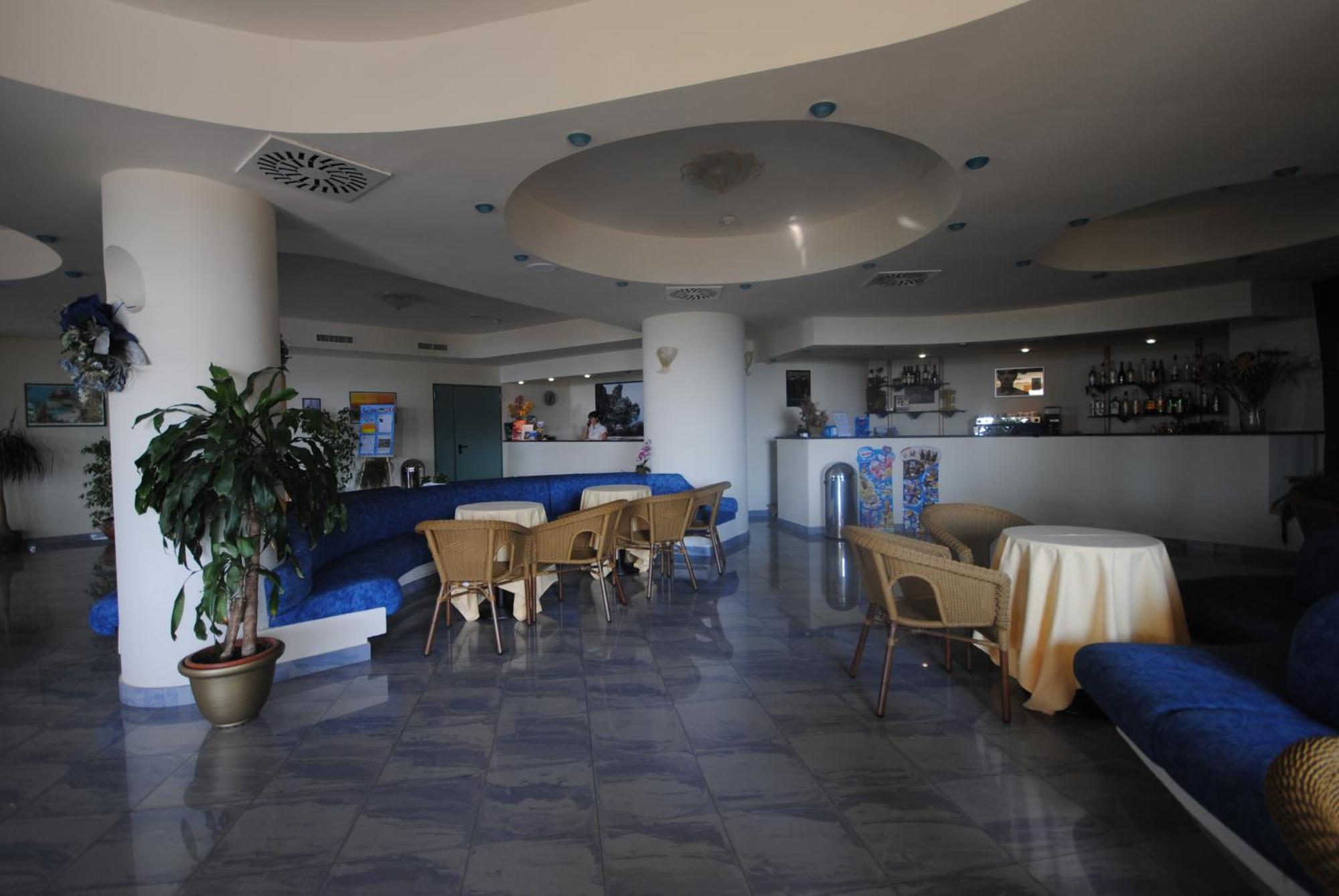 Hotel Scoglio Del Leone Цамброне Экстерьер фото