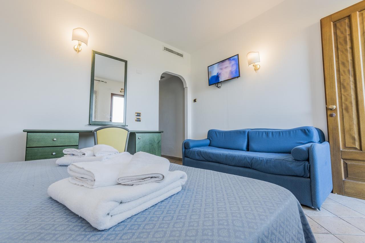 Hotel Scoglio Del Leone Цамброне Экстерьер фото