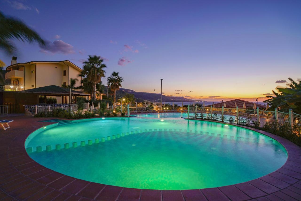 Hotel Scoglio Del Leone Цамброне Экстерьер фото